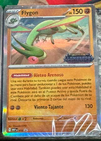 Mini Mazo Sellado Prelanzamiento Llamarada Fantasmal - Flygon